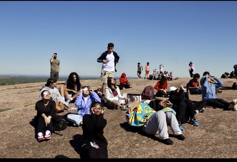 Saturday, Big Ike IB seniors with Mrs. Arpino, Dr. Eleazar and some terrific Ike teachers went to Enchanted Rock to see the eclipse and complete fieldwork related to the Group 4 Projects, showing the value of teamwork, inquiry and experiential learning. @jkmetcalf1 @drgoffney