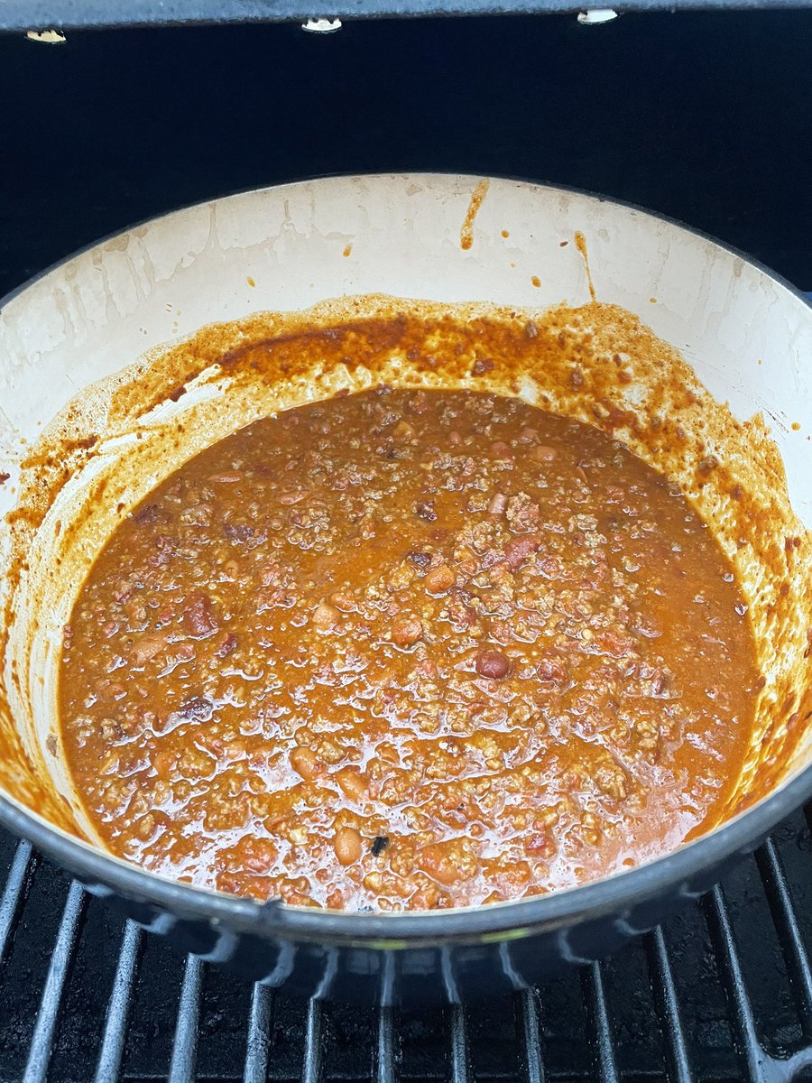 SaccoEric's tweet photo. First attempt at Over The Top Chili and it did not disappoint! #KSPrincipalPitmasters #meatclub @CoachBudke @DrBrittonHart @BearcatPrin @MrWogOHE @ElemFairfield @MrWilsonDustin @USD408Supt https://t.co/hfMvYyUKVO
