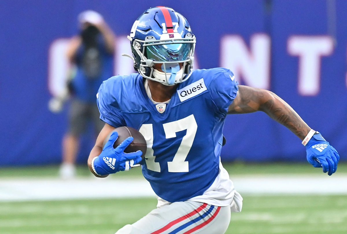 DoctorProfit's tweet photo. Wan’Dale Robinson O 3.5 Rec
-115 DraftKings | 0.575u to win 0.5u

I said I’d play this is Saquon was out. But Saquon’s lines are so low and he returned from a high ankle sprain unusually quick so I don’t think he’s completely healthy. If this is true, the Giants love getting Wan’Dale designed looks and this line is way too low for his recent usage

Important: check my next post. This isn’t my only Giants play and that’s for good reason