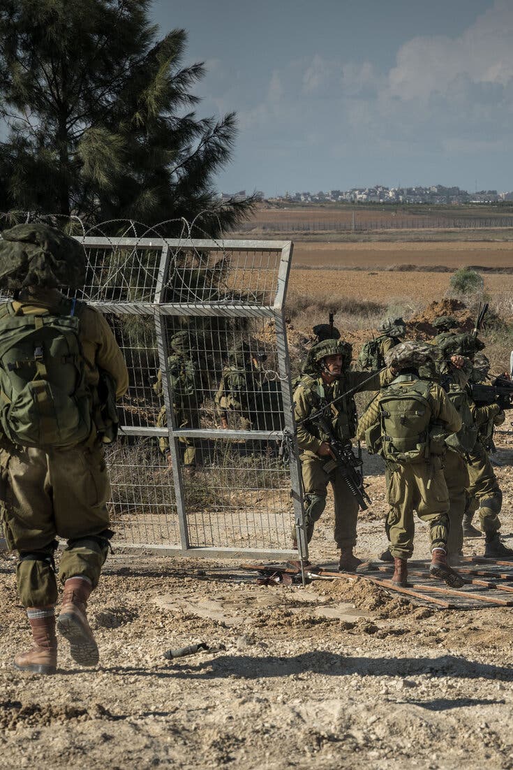 Diplomats Race to Ease #GazaCity Crisis Amid Fears of Spreading Conflict

Amid intensifying clashes along the border with #Lebanon and #Israel airstrikes inside #Syria, Gazans were offered another brief window to move south.

As a ground invasion looms, hospitals in Gaza City