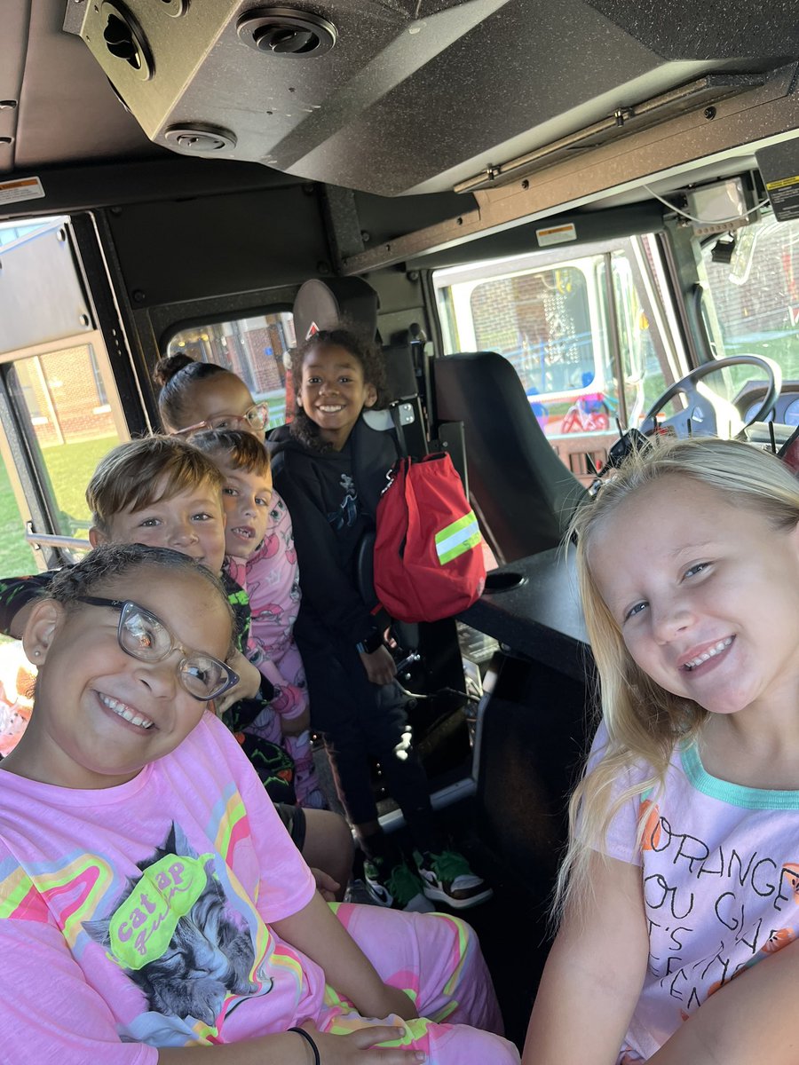 Mrs. Jennifer Smith tweet media