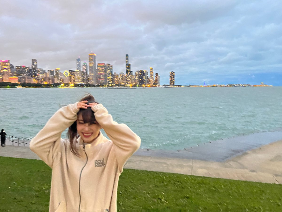 staycweverse's tweet photo. 🐰💬 231015
chicago is fun❤️ https://t.co/Ncv5t61P2Q