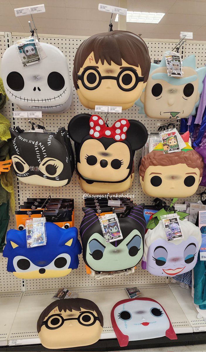 LVFunkoholics's tweet photo. Spotted at @target @OriginalFunko  Halloween Masks.

#funko #rickandmorty #funkopops #lasvegasstrip #lasvegas #fyp #targethalloween #target #targetmusthaves #funkopop #harrypottermovies #disney #catwoman #dccomics #ursula #halloweencostume #halloweenlook #targetfinds https://t.co/zGKGm8fxZe