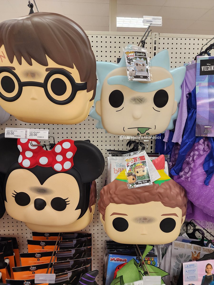 LVFunkoholics's tweet photo. Spotted at @target @OriginalFunko  Halloween Masks.

#funko #rickandmorty #funkopops #lasvegasstrip #lasvegas #fyp #targethalloween #target #targetmusthaves #funkopop #harrypottermovies #disney #catwoman #dccomics #ursula #halloweencostume #halloweenlook #targetfinds https://t.co/zGKGm8fxZe
