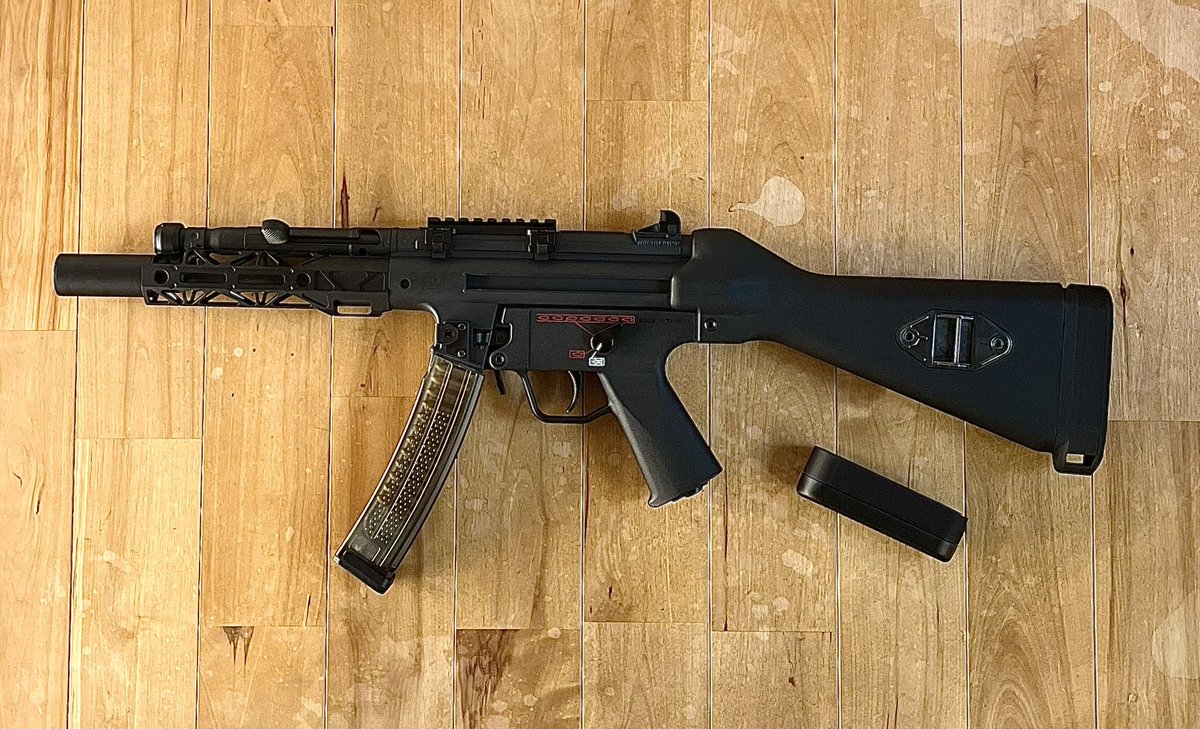 満足したのでこちらのMP5を放出します😀
G&amp;G EGMA4ベース
GATE ASTER
DSG
出来るだけ静音カスタム
BADハンドガード
ストック調整アダプター付き
ニコイチマガジン
初速91前後
¥150000
ご興味ありましたらご連絡下さい🪲