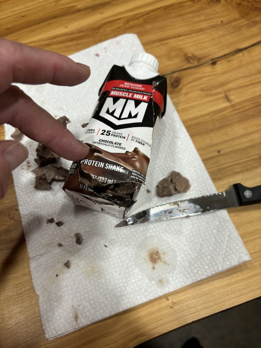 ⁦<a href="/MuscleMilk/">MUSCLE MILK</a>⁩ can someone from muscle milk explain to me what this is? I opened it this am and took a drink. It had the most vile disgusting liqued inside. I had to rinse my mouth out with. Soap and water after almost throwing up.