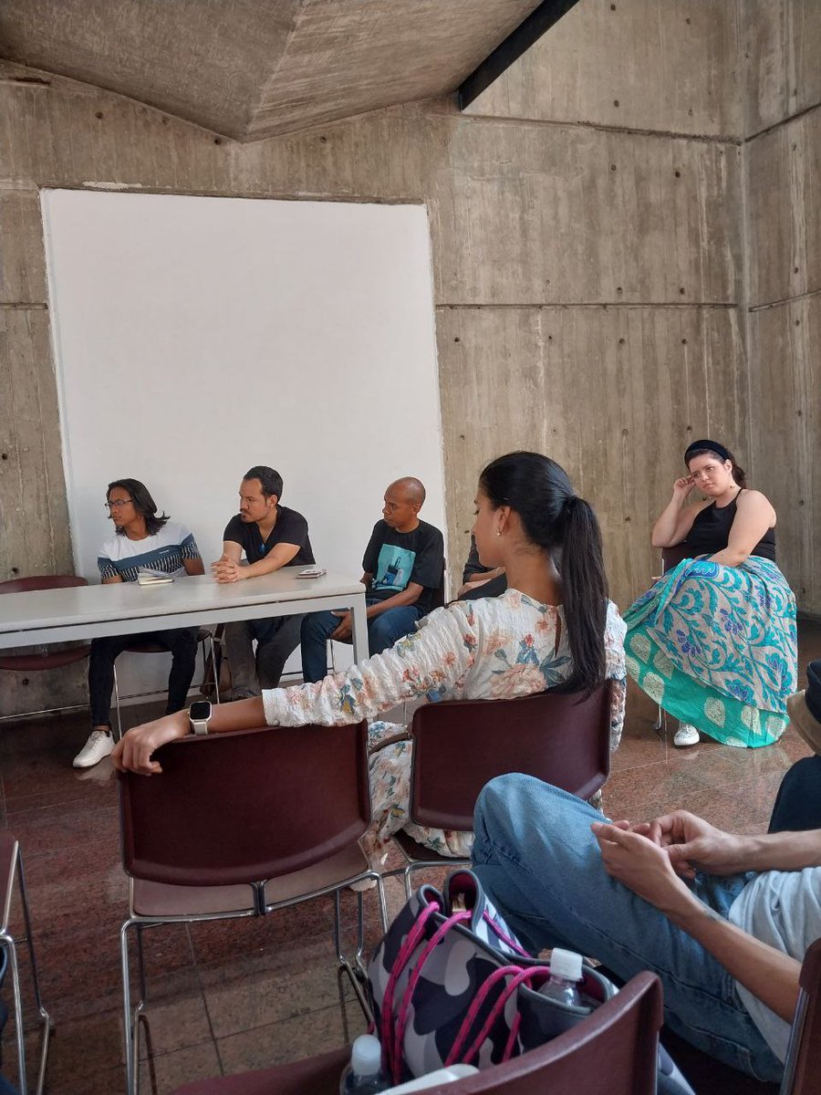 brevelectric's tweet photo. ¡Muy agradecidos por la tarde de cuentos que nos regalaron nuestros narradores en la Galería de Arte Nacional! 

Fuimos testigos de la creación de relatos maravillosos inspirados en las obras expuestas en la GAN. Una experiencia como ninguna otra. 

Hay que seguir contándonos. https://t.co/JolBFw9DFI