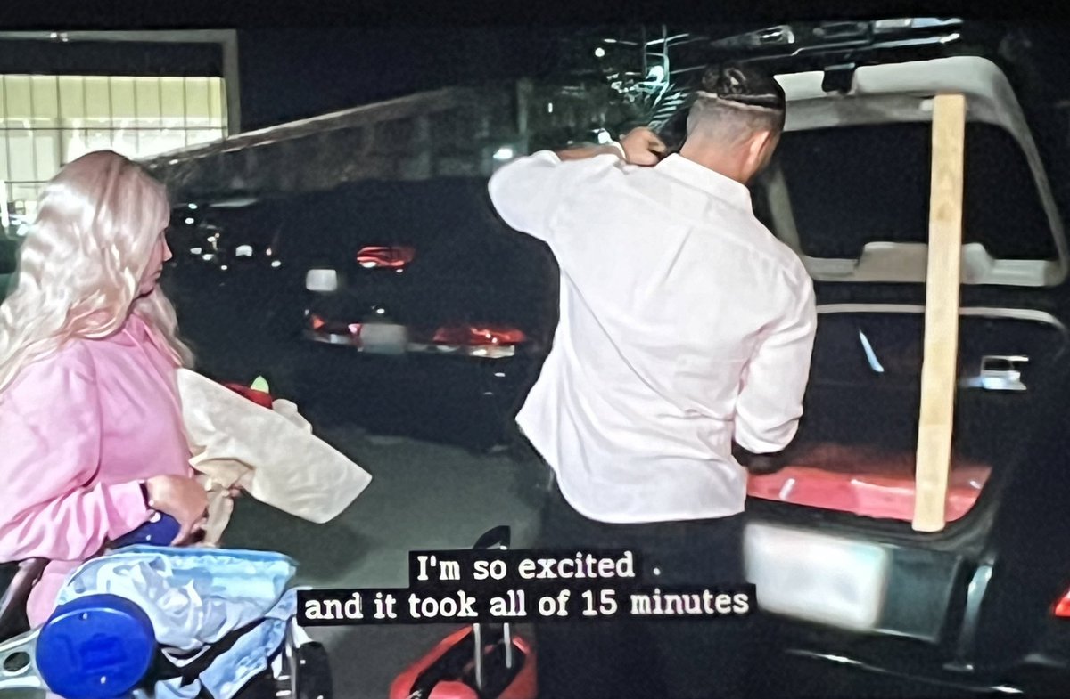 Get you a man that holds the trunk open for you 🥴 #90DayFiance