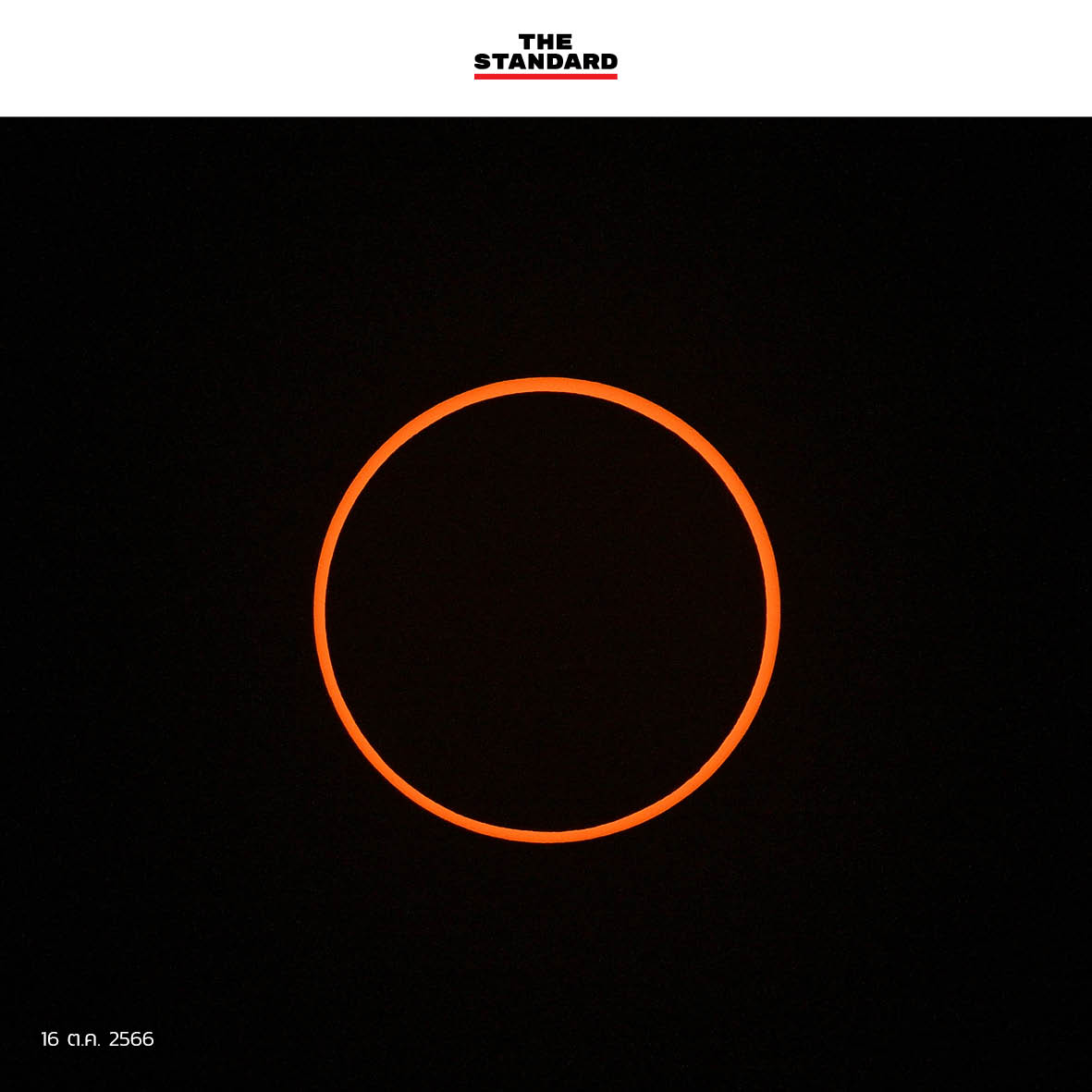 PHOTO JOURNAL: ‘RING OF FIRE’
.
ปรากฏการณ์สุริยุปราคาที่ดวงจันทร์เคลื่อนทาบหน้าดวงอาทิตย์พอดีจนมีลักษณะคล้ายวงแหวนไฟ โดยภาพนี้ถ่ายได้ที่เมืองอัลบูเคอร์คี รัฐนิวเม็กซิโกของสหรัฐอเมริกา - Sam Wasson / Getty Images
.
IG: instagram.com/thestandardth.…
#TheStandardNews