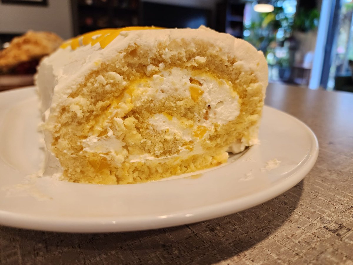 Mango Swiss roll cake