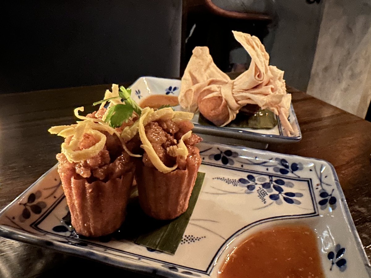 Savor the Excitement of New York City's 6 New Hotspots. Featuring: 
- Alligator Pear
- Ellington 
- THE Gallery 
- Jelas
- Singlish 

<a href="/BullfrogAndBaum/">Bullfrog + Baum</a> 

gastronomypix.com/2023/10/savor-…