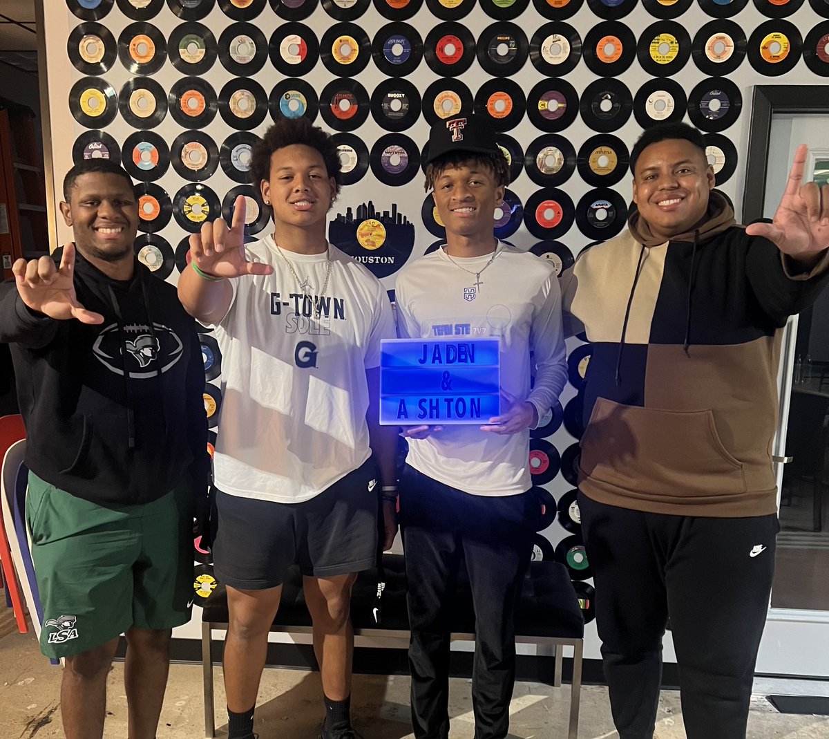 levelupexp_'s tweet photo. We’re rolling 5 Deep for this episode (not counting the Dynamic Duo)
Thank you to

St. John’s
@_Cole_Allen 
@WyattChilders55 
@SamuelGriggs75 

And Pearland Oliers
@ashtonhamp3
@JadenWincher

for visiting with us! This week’s episode will be fun for sure!

#LevelUpExp #TXHSFB https://t.co/cKCjsxzWBr