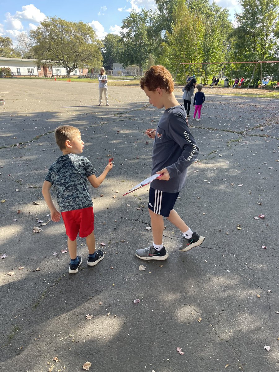 DuffyDragons's tweet photo. Building connection and community: 3rd grade and Kindergarten “Buddies” on a fall scavenger hunt 🍁 https://t.co/yZjM952sVU
