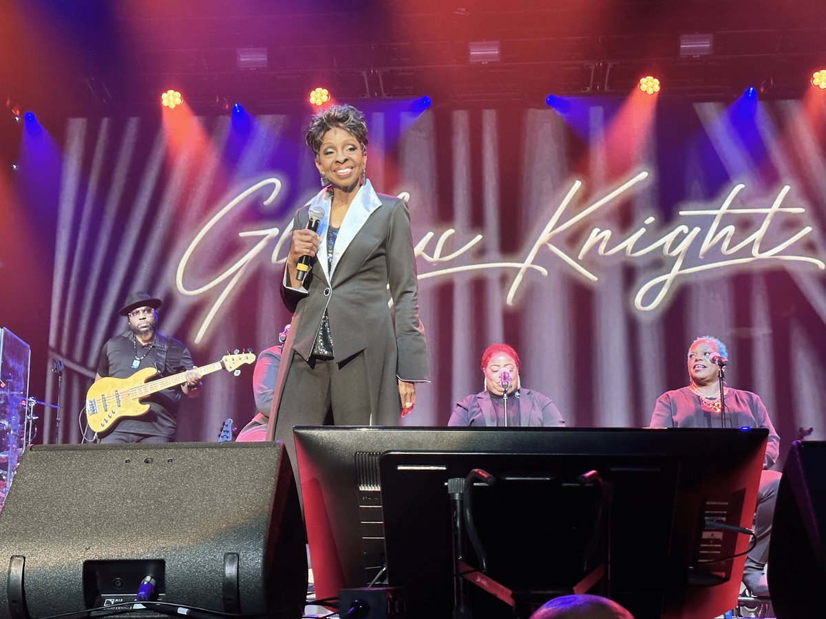 HRCasinoIndiana's tweet photo. I Heard It Through the Grapevine that "The Empress of Soul," @MsGladysKnight gave an unforgettable performance at Hard Rock Live Northern Indiana tonight!
#HRCNILive #HRLNI #Gladysknight https://t.co/Fe2uTqXmnk