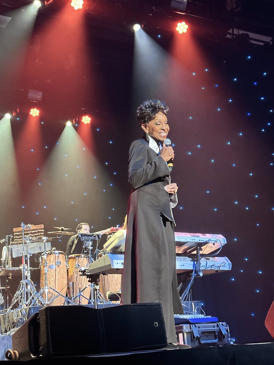 HRCasinoIndiana's tweet photo. I Heard It Through the Grapevine that "The Empress of Soul," @MsGladysKnight gave an unforgettable performance at Hard Rock Live Northern Indiana tonight!
#HRCNILive #HRLNI #Gladysknight https://t.co/Fe2uTqXmnk