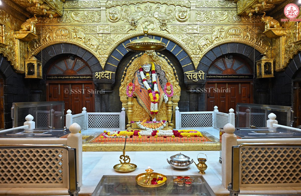 *!! ॐ साई राम !!*
*श्री साईबाबा संस्थान विश्वस्त व्यवस्था,शिर्डी*
*!! ॐ Sai Ram !!*
*Shri Saibaba Sansthan Trust, Shirdi*
≈≈≈≈≈≈≈≈≈≈≈≈≈≈≈≈≈
 *आरती :-शिर्डी माझे पंढरपुर* 
*सोमवार १६ ऑक्टोबर २०२३*     
*Aarti :-Shirdi Majhe Pandharpur*
*Monday 16 October 2023*