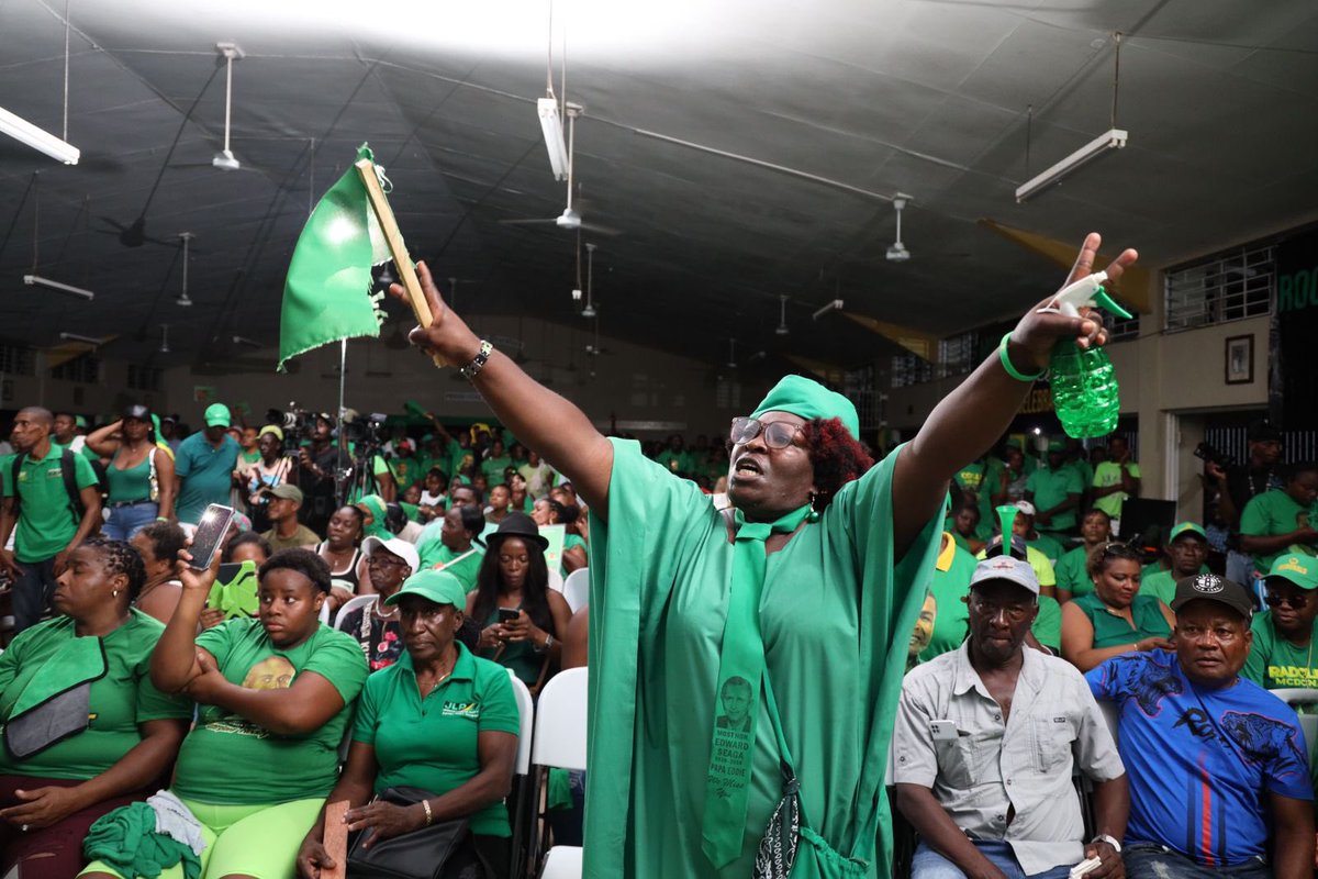 AndrewHolnessJM's tweet photo. The people of Clarendon continue to show tremendous support to the Jamaica Labour Party based on our record of delivering. There’s still much to do & the Party, through our candidates standby our commitments to the people. #BuildingJamaica #JLPForClarendon #StrongRepresentation https://t.co/vJKhEt8rC5
