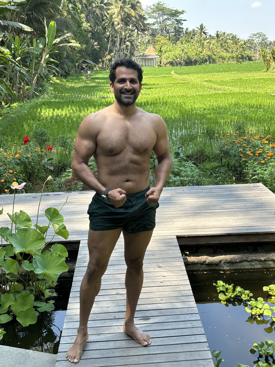 highonkokken's tweet photo. Nothing like ๐ waking up to the rice paddy fields and working out in the open.
Shot by my lovely @Poojaram22
#ubudbali #ricepaddyfields #openairworkout #noexcusesonvacation #vacationmode https://t.co/THvSoJr3Mk