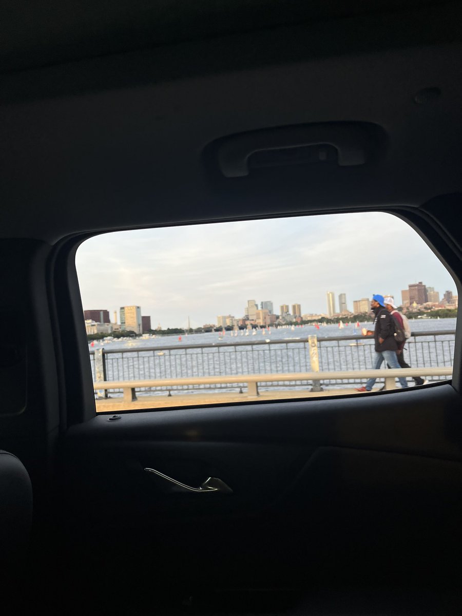 intofolklaur's tweet photo. #augustaday making me miss boston https://t.co/XGdo7Do4KG