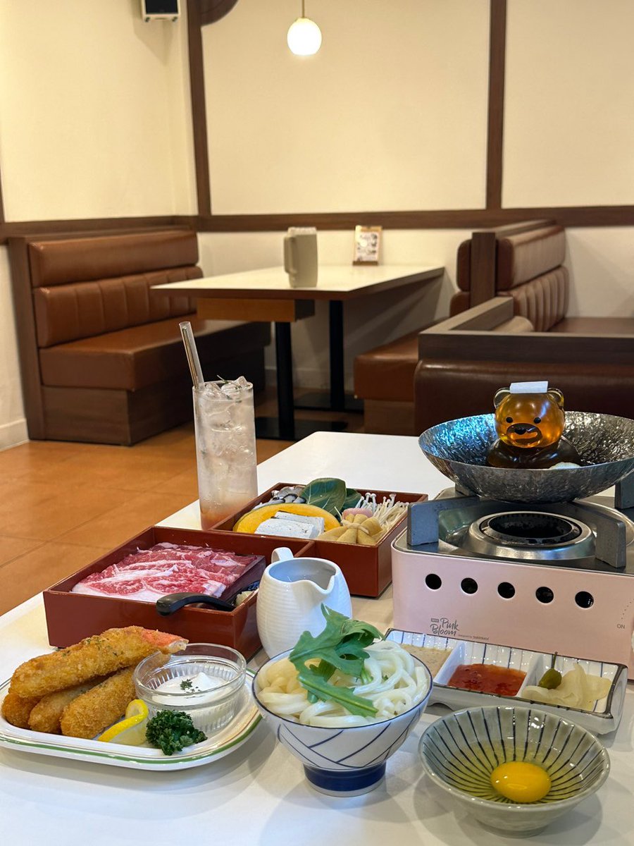 อันยองคูม่าร้านซุปหมีชาบูแถวสถานีโซลแดเป็นร้านที่ไปกินคนเดียวบ่อยมากกก set ล่ะ 18,000วอนมีน้ำซุปกระดูกวัว,สุกี้,หมาล่า ใครมาเกาหลีคนเดียวอยากกินชาบูร้อนๆแวะไปได้ค้า อร่อย+ได้คอนเท้นน 🫶🏻

🛖 안녕쿠마
서울 관악구 관악로14길 70 효림빌딩 지하1층
naver.me/G0lIqPEM