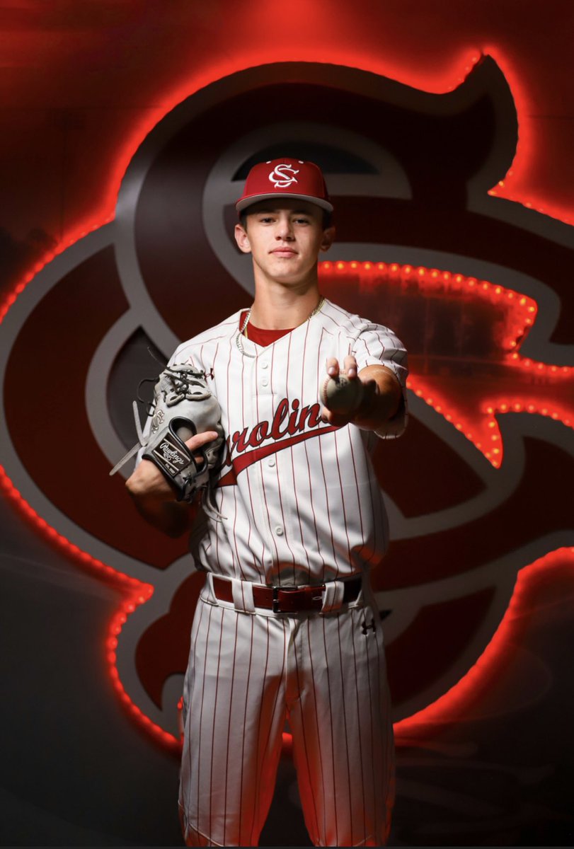 Super excited to announce that I’ll be continuing my academic and athletic career at the University of South Carolina! Thank you to everyone who has helped me along the way. @GamecockBasebll @PBRIllinois @Gtitansbaseball @GbaDevelopment @MaxPitchingLab