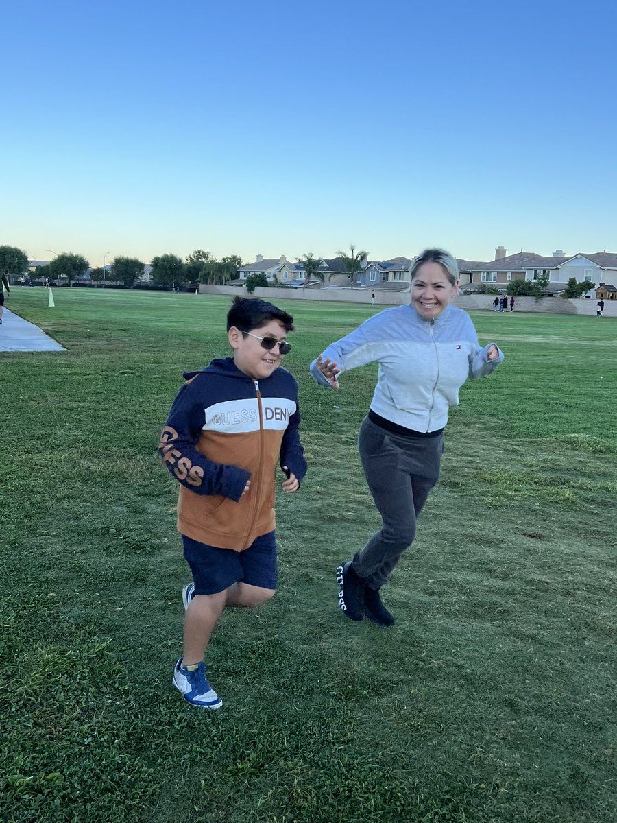 FalconsAvalon's tweet photo. Family Morning Walks are a great way to bond through physical activity. Thank you families for joining us each week! #FalconsUnitedInExcellence #FamilyMorningWalks #commit2fit @EPEWCP @HealthierGen @mark_lenoir https://t.co/3wgN1Vn5gC