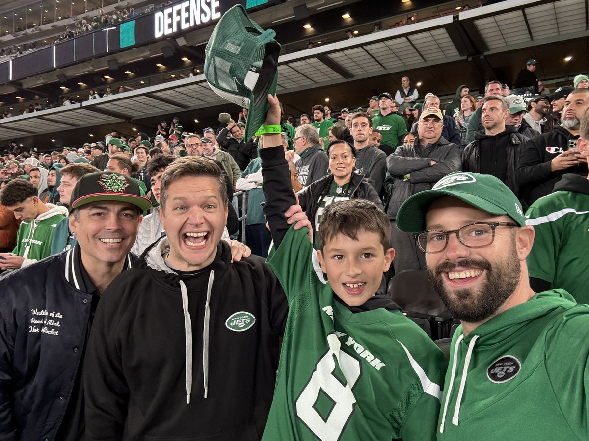 MLGSundance's tweet image. J-E-T-S!!

Thanks @KCmlg that was a blast.