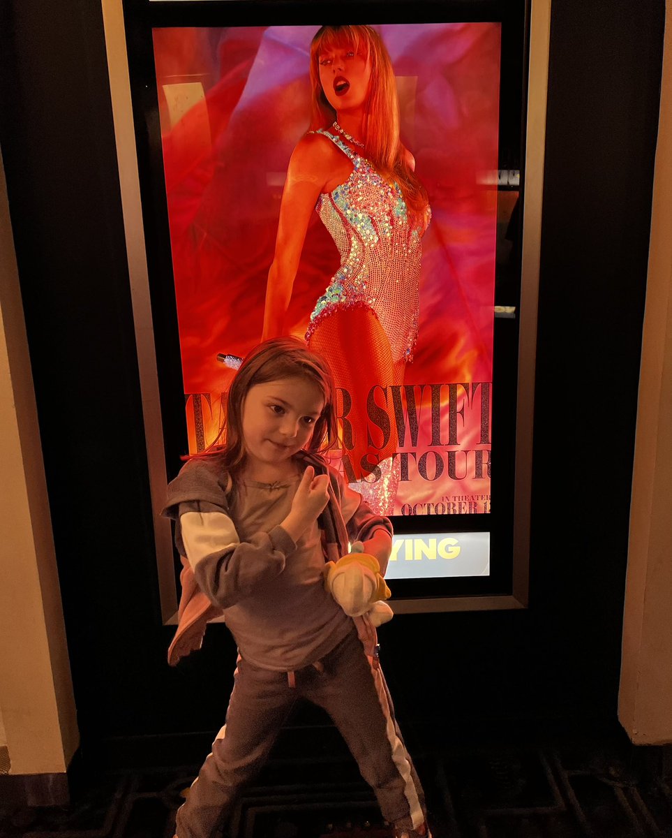 KingPurcey's tweet photo. Hey @taylorswift13 thank you for showing my daughter that women can be bigger than life. Thank you more for showing a 6 year old girl with autism that she can sing and dance and be accepted by everyone. #ASD #ErasTourMovie #Swifties #girldad https://t.co/J7tlNEQ9kM