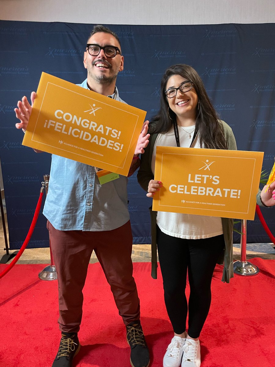 So happy we got to celebrate the #HealthiestSchools together, @hatchdw & @therealknelson! 🙌🏽🧡