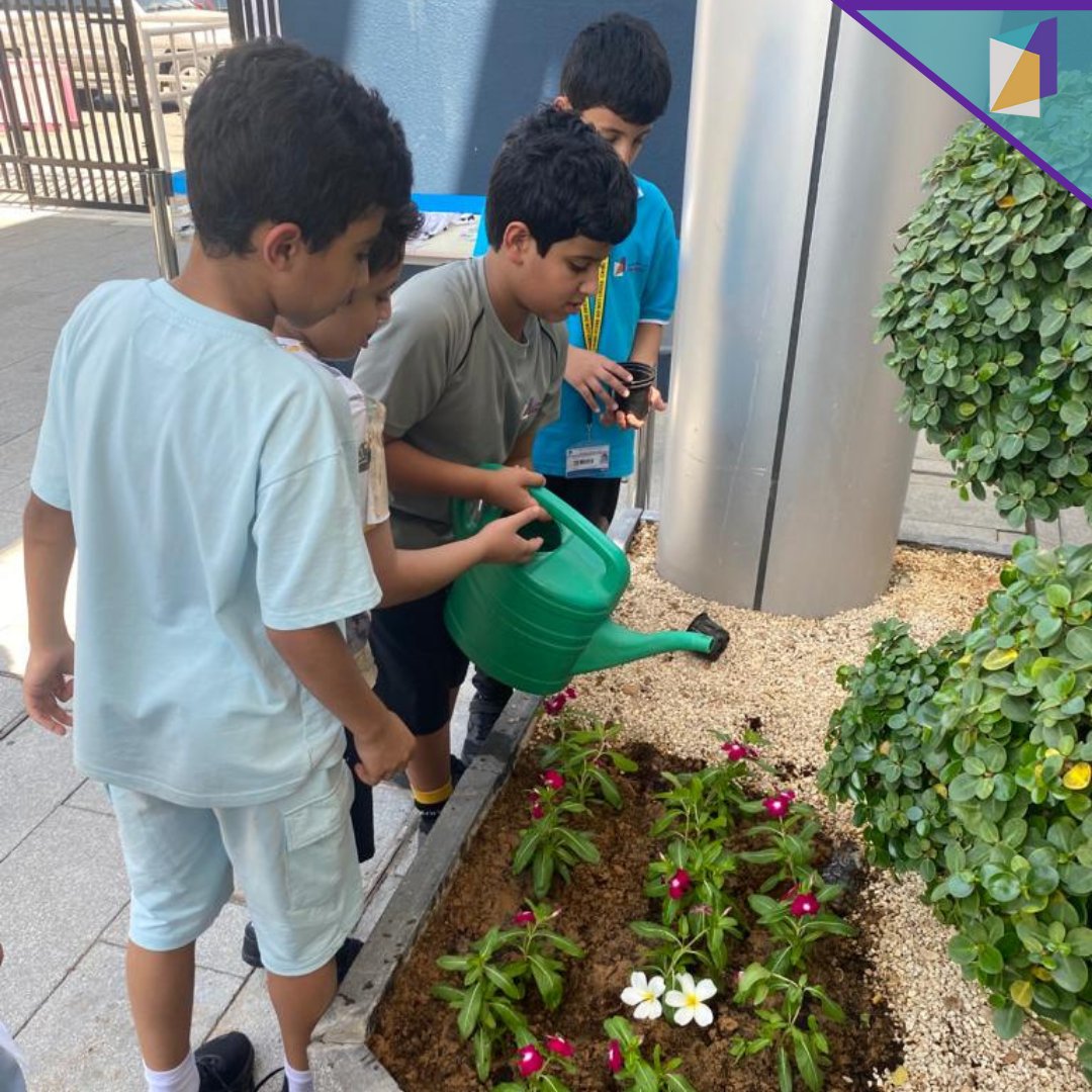 مدارس دبي مردف tweet media