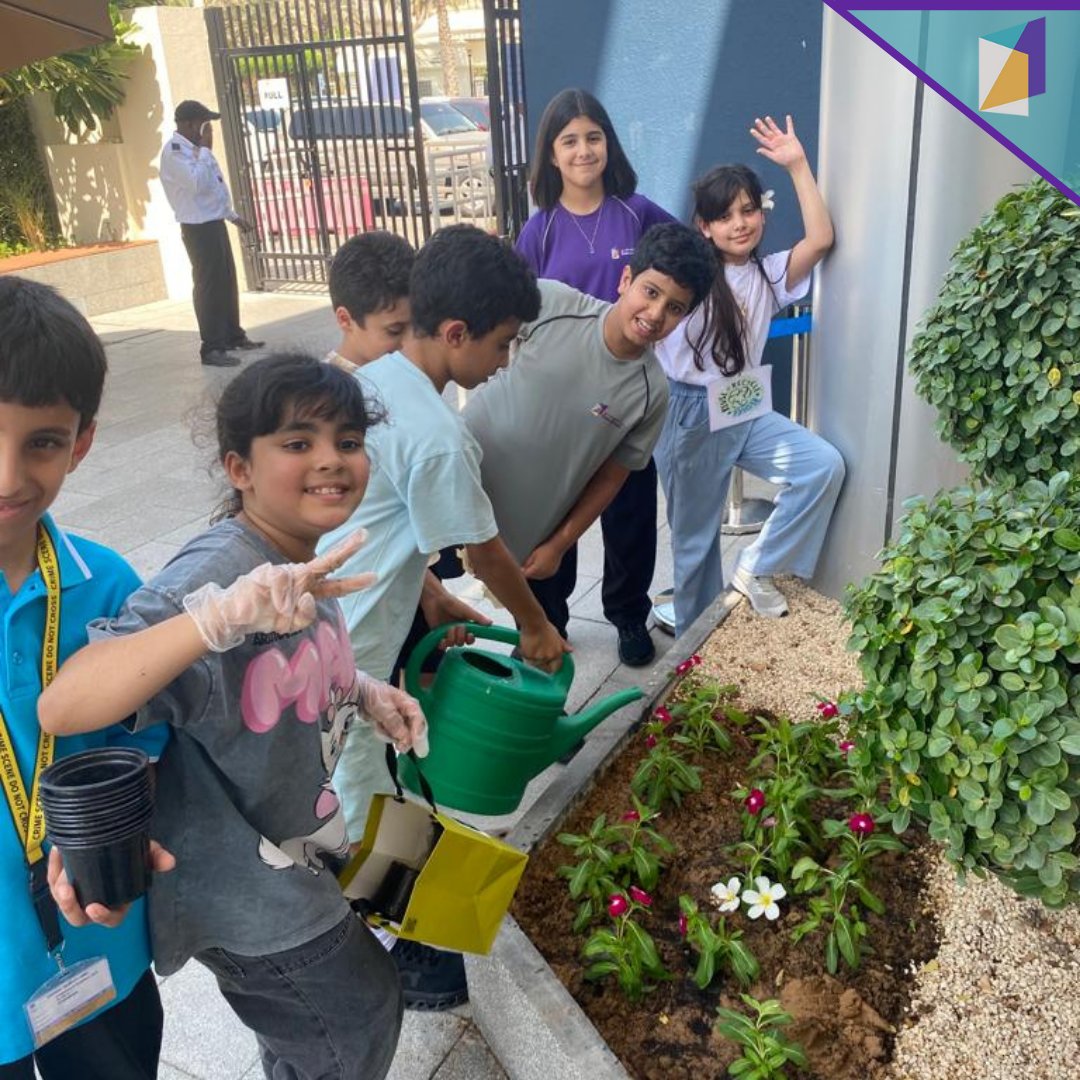 مدارس دبي مردف tweet media