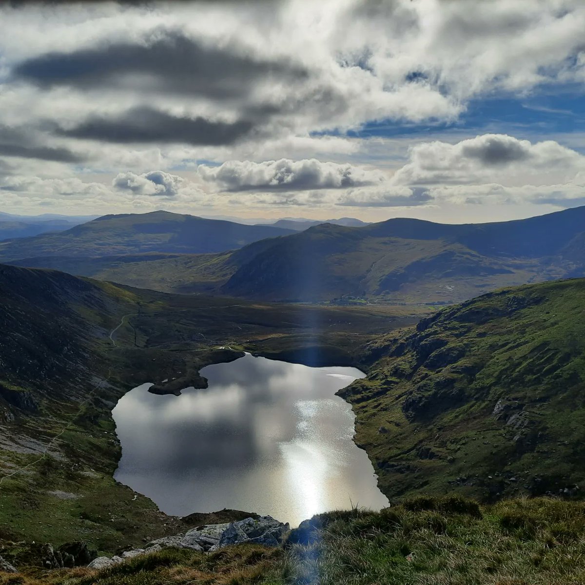 chesteroutdoor's tweet photo. Fantastic day up Carnedd Llewellyn in sun and snow! ❄️😎🌄🥾 #hiking #eryri #chester #greatoutdoors @ShitChester @wearechester @VisitChester_ https://t.co/xD0HenA3kq