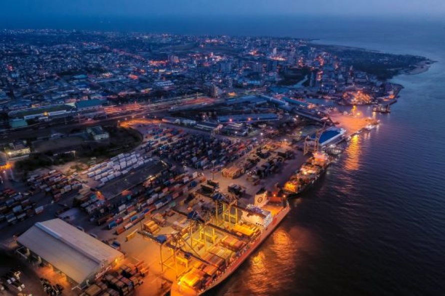 clubOmozambique's tweet photo. #Mozambique: Government to invest $290M to expand, modernise Beira port
https://t.co/dZ8vHZkOAO
#PortOfBeira #Mozambique #Moçambique #BeiraCorridor #BeiraPort #SADC #Africa #ports #Railways @cornelderbeira https://t.co/WWEVeQmHUb