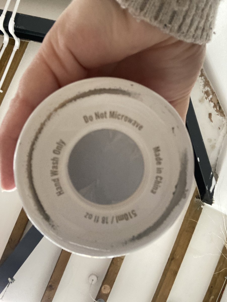 gemma_beesley's tweet photo. @CostaCoffee I bought a large vanilla latte yesterday for my Costa flask. I did the same today &amp; was told only a medium fits in. I paid for a large and didn’t get it ☹️ https://t.co/NIqIQt8WNi