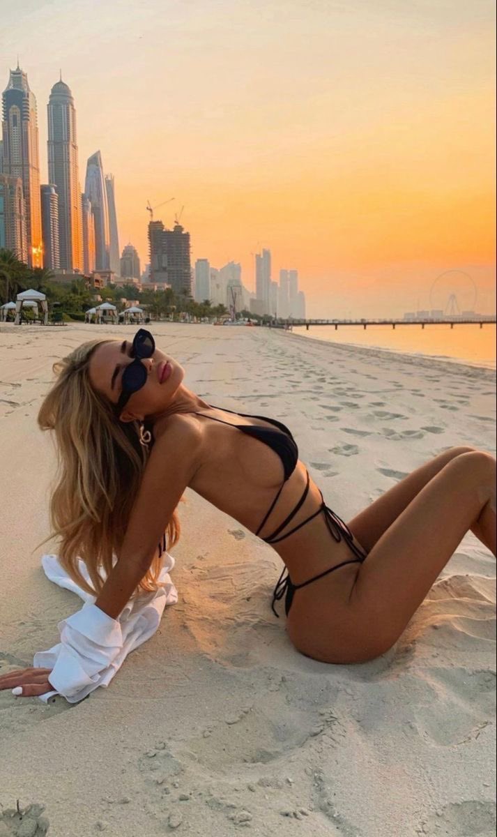 MoolahModels's tweet photo. Making more money then YOU chilling on the beach b*tch.

Findom femdom Cashcow Paypig onlyfans female entrepreneur https://t.co/rkpQJmEene