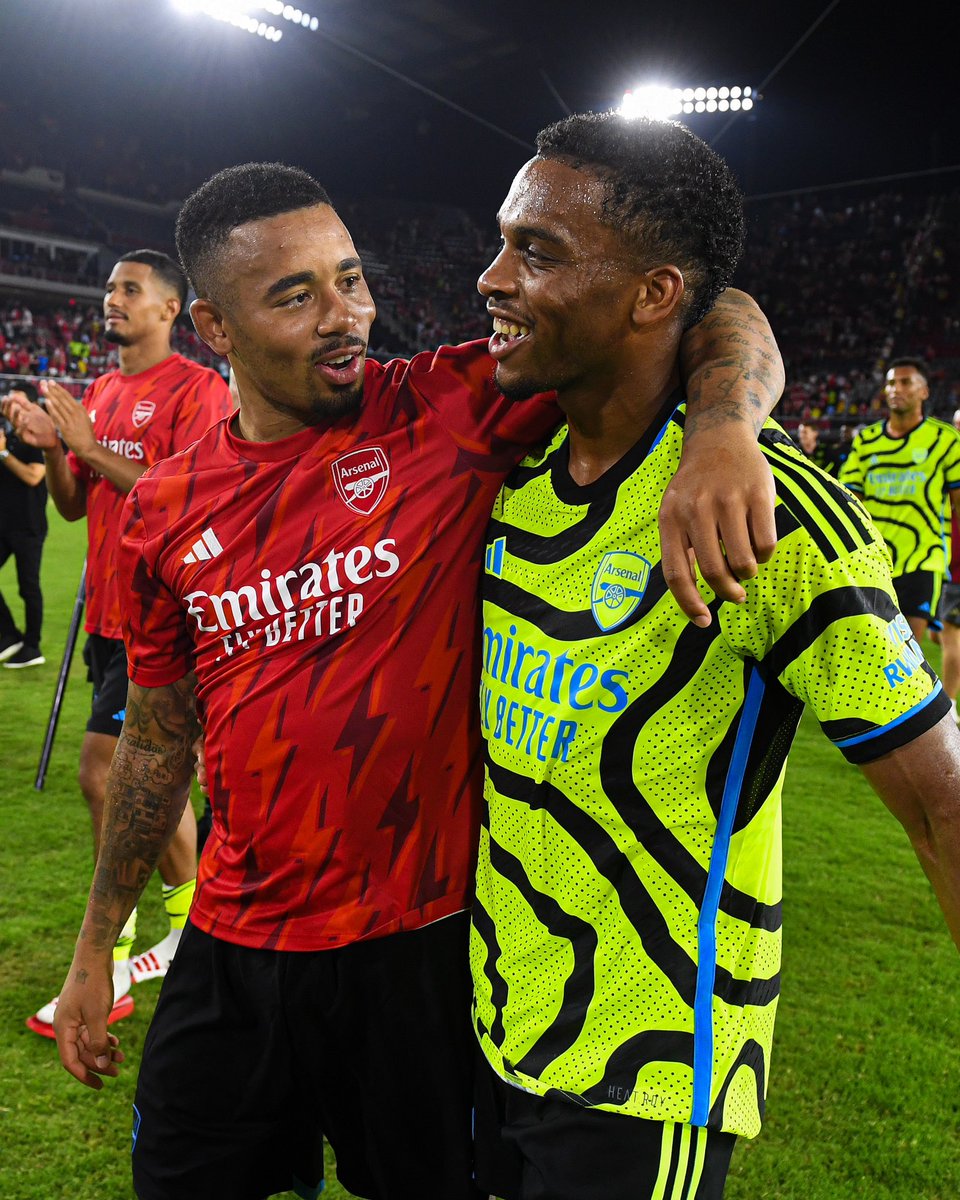 UPYOURARSENAL04's tweet photo. Arsenal fans drop your handles, REPOST and make sure you follow each other💚💚 https://t.co/Z0PzLjFVtu
