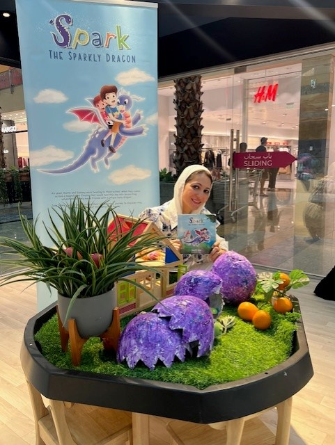 AMPublishersUAE's tweet photo. Renowned author Dina O. Nasr participated in the Reading Box event held at City Center Mirdif. π
During the event, children were delighted to engage in an activity inspired by a story from her book.βοΈπ
#ReadingBox #DubaiCulture #Books #dubailaibrary #emirates #Reading https://t.co/QWFnQwt98Q