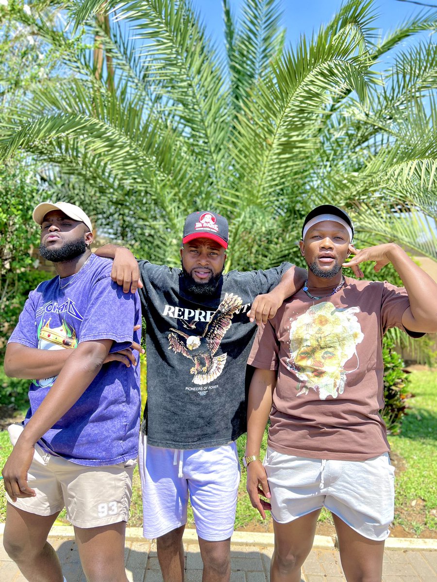 fme_djs's tweet photo. Hope y’all have a productive week 💪

#fmedjs https://t.co/anh5uUoSCz