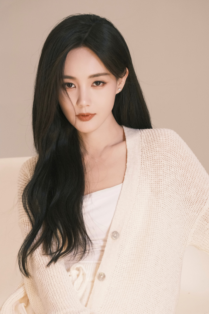 EntTofu's tweet photo. #LiYiTong is looking adorable in the photos as shared by his studio on Weibo. 

#李一桐
Source: https://t.co/DmykjIY7Vq https://t.co/frYRyy0ClZ