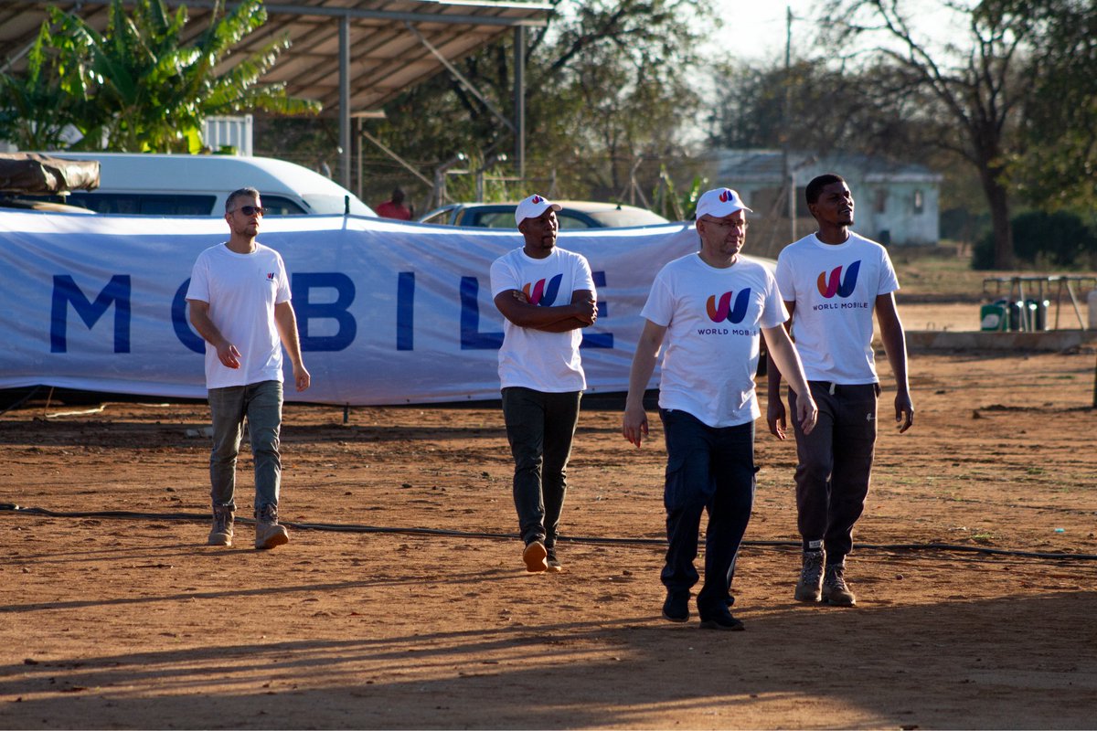 WorldMobileTeam's tweet photo. 💭 Your legacy is not defined by the recognition of others, but by the impact you make on the world. Be remembered for the love, kindness, and positive change you leave behind.

☀️ Happy Monday #Mobilers!

#WorldMobile #Motivation #Connection https://t.co/aPqNPTxyxn