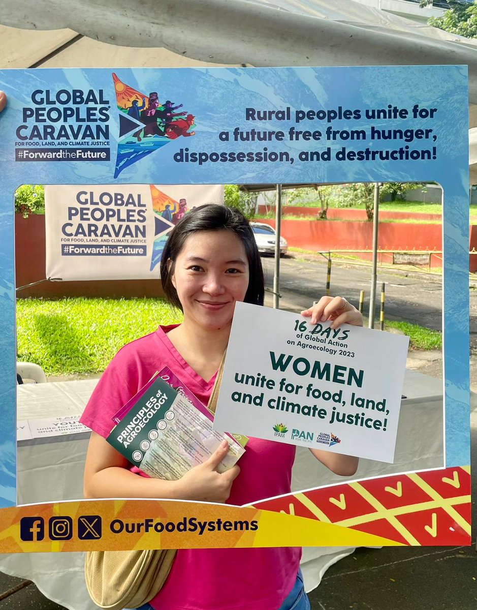 PANAsiaPacific's tweet photo. 𝗬𝗼𝘂𝘁𝗵 & 𝘄𝗼𝗺𝗲𝗻 𝘀𝘂𝗽𝗽𝗼𝗿𝘁 𝗱𝗲𝗺𝗮𝗻𝗱𝘀 𝗼𝗳 𝗿𝘂𝗿𝗮𝗹 𝗽𝗲𝗼𝗽𝗹𝗲𝘀 𝗳𝗼𝗿 𝗳𝗼𝗼𝗱, 𝗹𝗮𝗻𝗱 𝗮𝗻𝗱 𝗰𝗹𝗶𝗺𝗮𝘁𝗲 𝗷𝘂𝘀𝘁𝗶𝗰𝗲!
Petition signing, discussions & photo taking @ University of the Philippines Diliman
#16DaysofGlobalAction #ForwardTheFuture https://t.co/HsQDvbbztP
