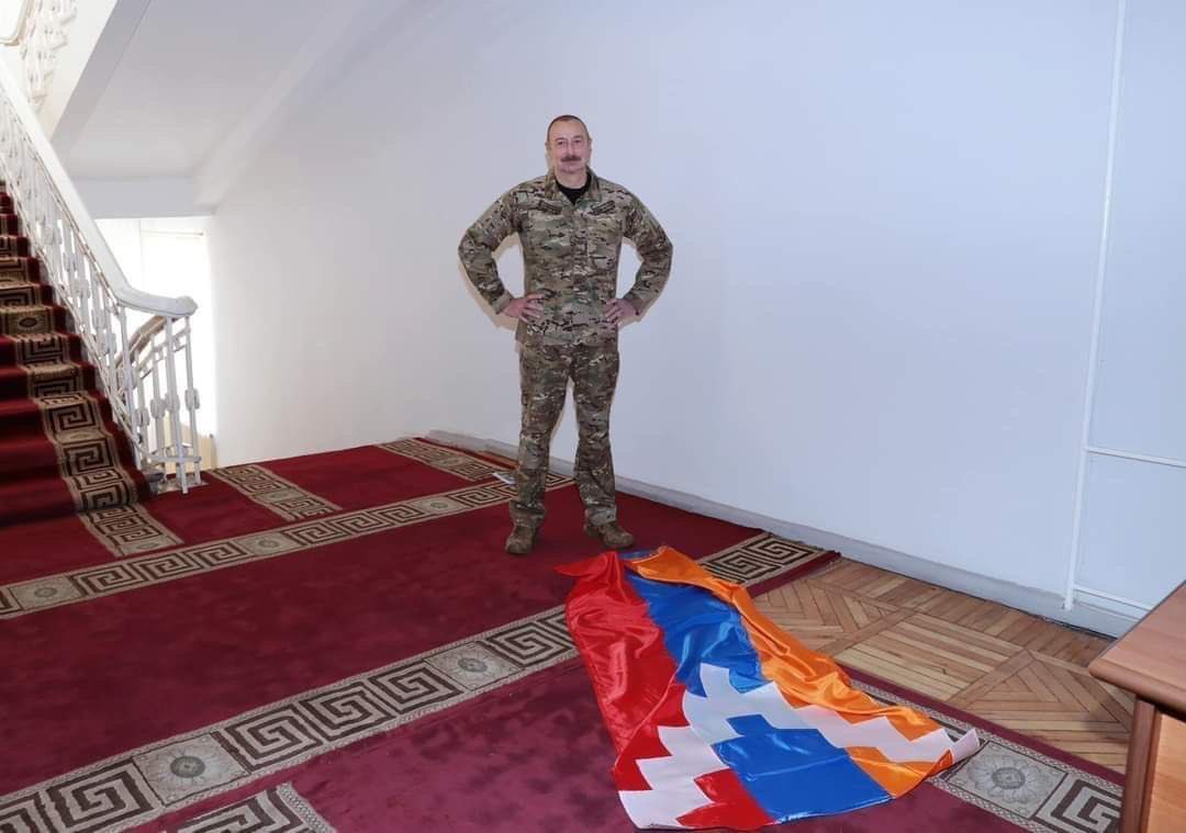 sed_mer's tweet image. A triumphant leader he would say?
All I can see here is an immature with a severe inferiority complex!!!
@CIJ_ICJ @IntlCrimCourt @OSCE ???

@POTUS @ABlinken @CharlesMichel @vonderleyen your friend and partner #TerroristAliyev