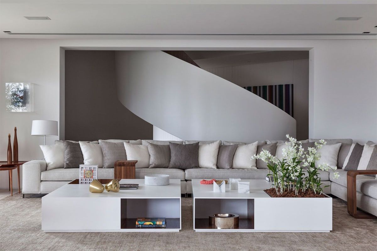 Architizer's tweet photo. Using soft colors and open layouts, the renovated duplex blends vintage finds with modern design to create a harmonious living space.

Details: https://t.co/iy4ix8hOLU | 📍São Paulo, Brazil https://t.co/sWa1UA7kQQ