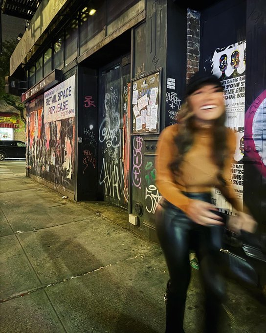 Blurred nights in the city ✨ https://t.co/7w1HuRFy2Y