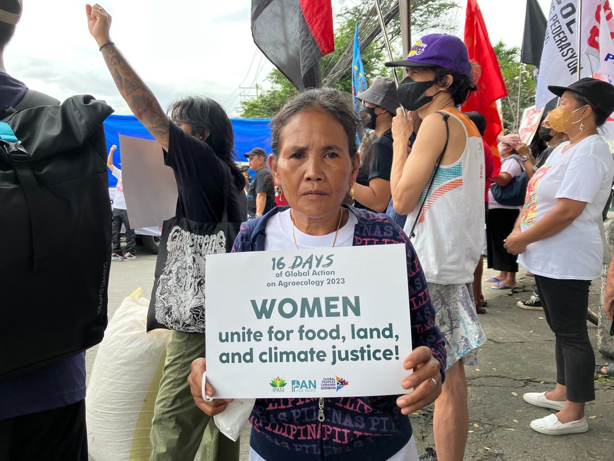 PANAsiaPacific's tweet photo. 🔵 World Hunger Day in the Philippines: Neoliberal food policies, corporate & feudal control over land is reason behind continued rise in food prices, worsening rural poverty & climate change, according to peasant grps & advocates.
#ForwardTheFuture #16DaysofGlobalAction https://t.co/jqLifFtkFu