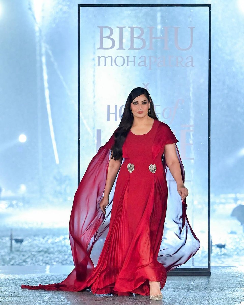 Lakmé Fashion Week (@lakmefashionwk) on Twitter photo <a href="/bipsluvurself/">Bipasha Basu</a> for House of Lakmē Grand Finale Bibhu Mohapatra on Day 5 of Lakmé Fashion Week in partnership with FDCI.
<a href="/ILoveLakme/">Lakmé India</a> <a href="/BibhuMohapatra/">B I B H U M O H A P A T R A</a> <a href="/fdciofficial/">FDCI</a> #reliancebrandsltd @r1seworldwide <a href="/bipsluvurself/">Bipasha Basu</a> for House of Lakmē Grand Finale Bibhu Mohapatra on Day 5 of Lakmé Fashion Week in partnership with FDCI.
<a href="/ILoveLakme/">Lakmé India</a> <a href="/BibhuMohapatra/">B I B H U M O H A P A T R A</a> <a href="/fdciofficial/">FDCI</a> #reliancebrandsltd @r1seworldwide