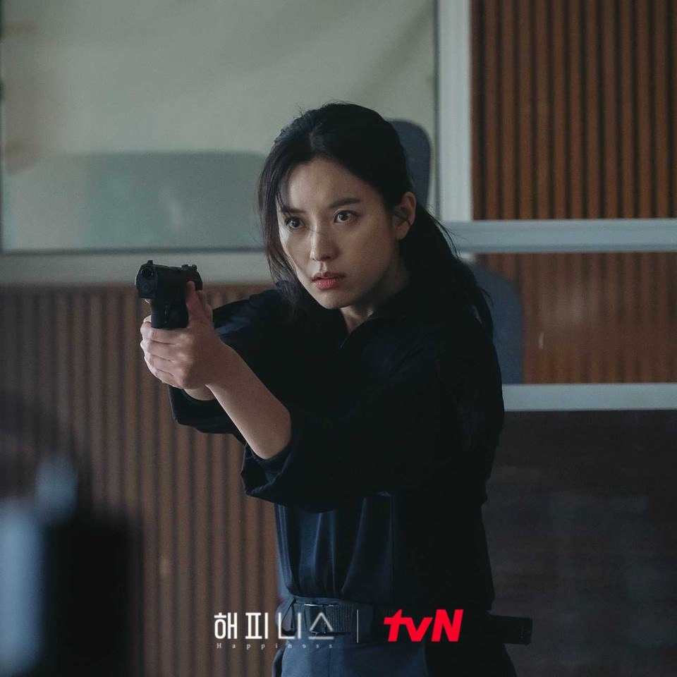 tvN_Asia's tweet photo. In another multiverse, Bongseok’s eomma is someone who fight zombies! 😎🧟‍♀️

#Happiness 
Premieres 17 Oct | Every Tue &amp; Wed 20:00 (GMT +8) 🇲🇾🇮🇩
Every Tue &amp; Wed 21:10 (GMT +8) 🇹🇭🇹🇼🇭🇰🇲🇲🇲🇻

#tvNAsia #BestKoreanEntertainment #Happiness #HanHyoJoo #ParkHyungsik #JoWoojin https://t.co/XcBD8s1QX2