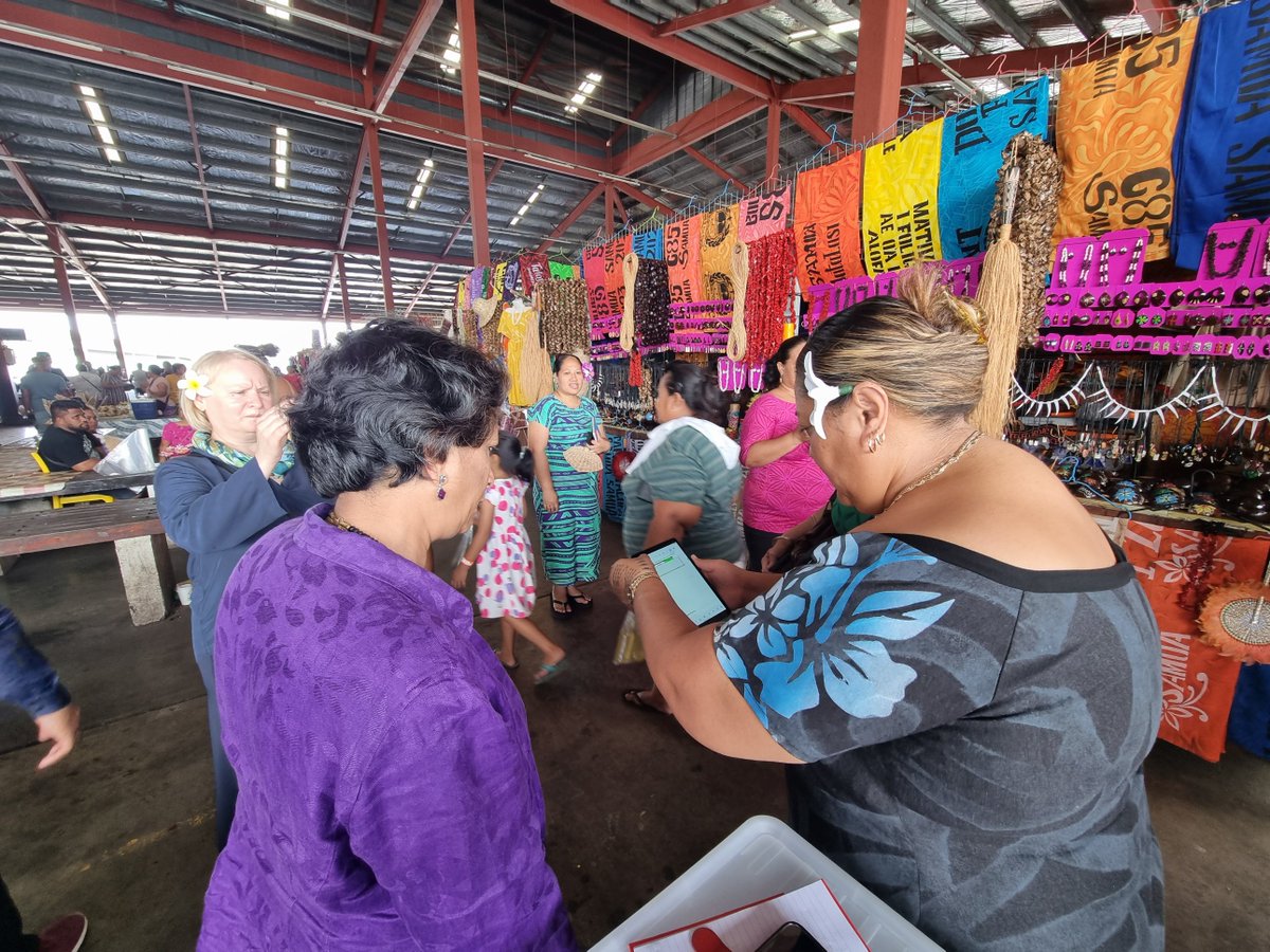UNDP_Samoa's tweet photo. Regional Director @kanniwignaraja meeting #women vendors today at the Fugalei Market who are part of the #MarketsForChange project. 
#M4C equips #women by providing them w/ tablets &amp; trainings to help them keep &amp; maintain business records revolutionizing the way they do business. https://t.co/Vri1JR8lUs
