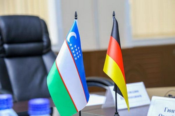 AliyevIkrom's tweet photo. #Uzbekistan and #Germany will cooperate in the field of #medicine
Uzbekistan's Health Minister, Amrillo Inoyatov, met with Charité  university clinic officials in #Germany, leading to agreements on  specialist training and collaboration in medical innovation. https://t.co/0eZlxA8m5O
