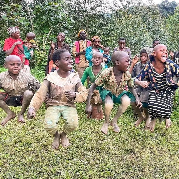 Vi63231Village's tweet image. VTF a local charity in Uganda, working with in the Batwa communities, together we can raise awareness for these Indeginous tribe-Batwa,wether through circle of friends,cycling challenge,hiking challenge or organizing health Boot camps to save their life,educate, empower.
#knowus